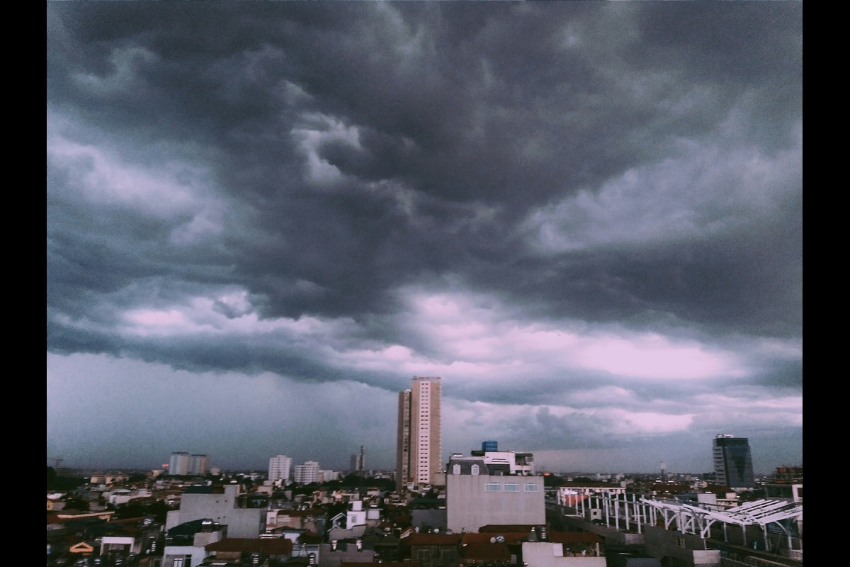 Stormuring: The Art of Harnessing Nature's Fury for Creative Inspiration